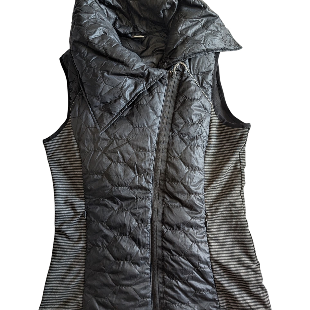 Mondetta Black Fitted Quilted Down Puffer Vest with Striped Sides M Medium